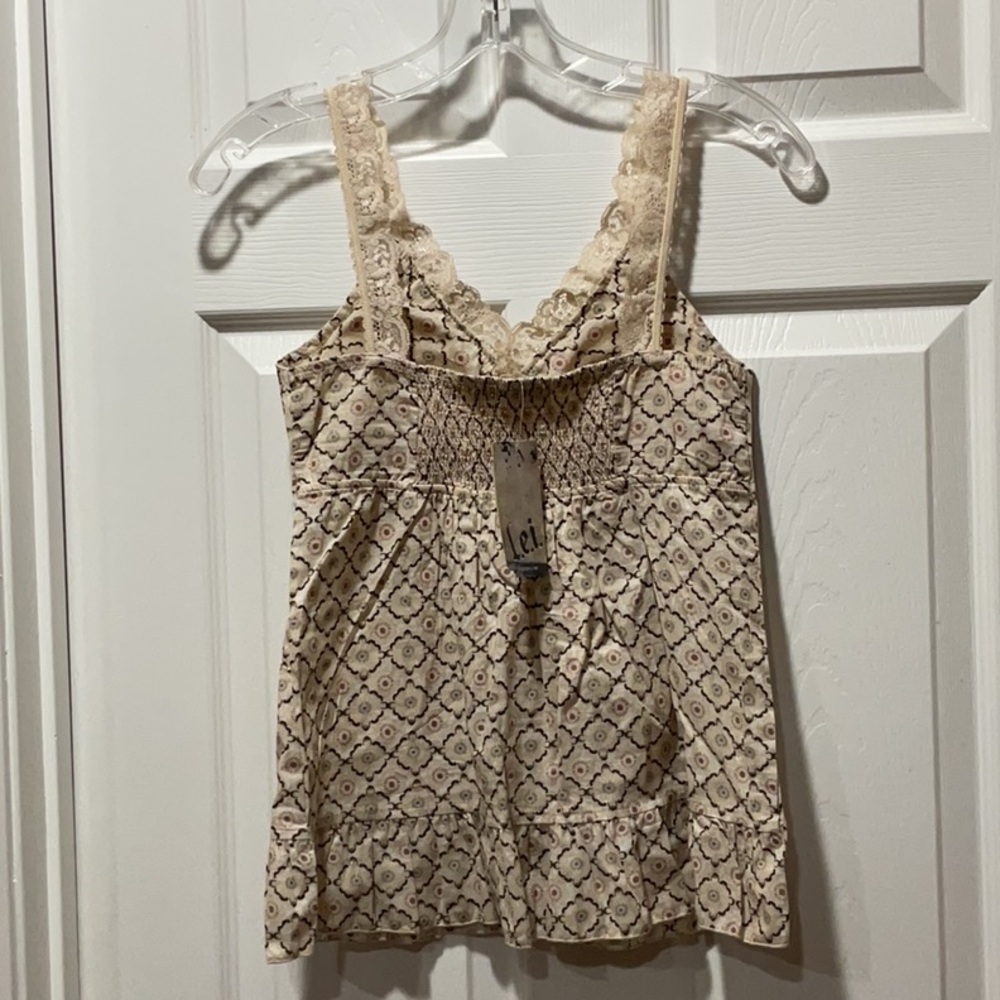 Cute Cream and Black Patterned Top/Camisole - Picture 4 of 13